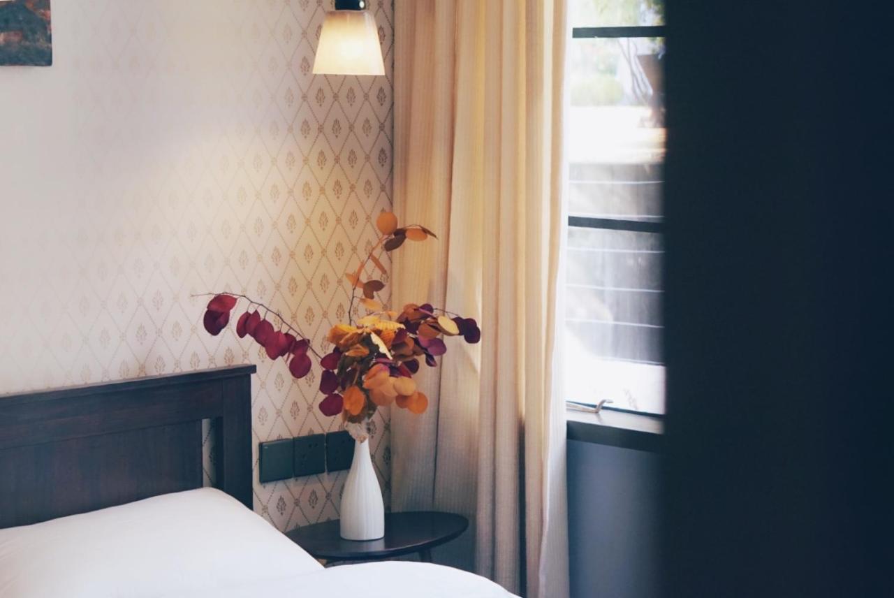 Shanghai Downtown Hills Boutique Guesthouse - Near Metro Line 7, Exit 3, Changping Road Eksteriør billede