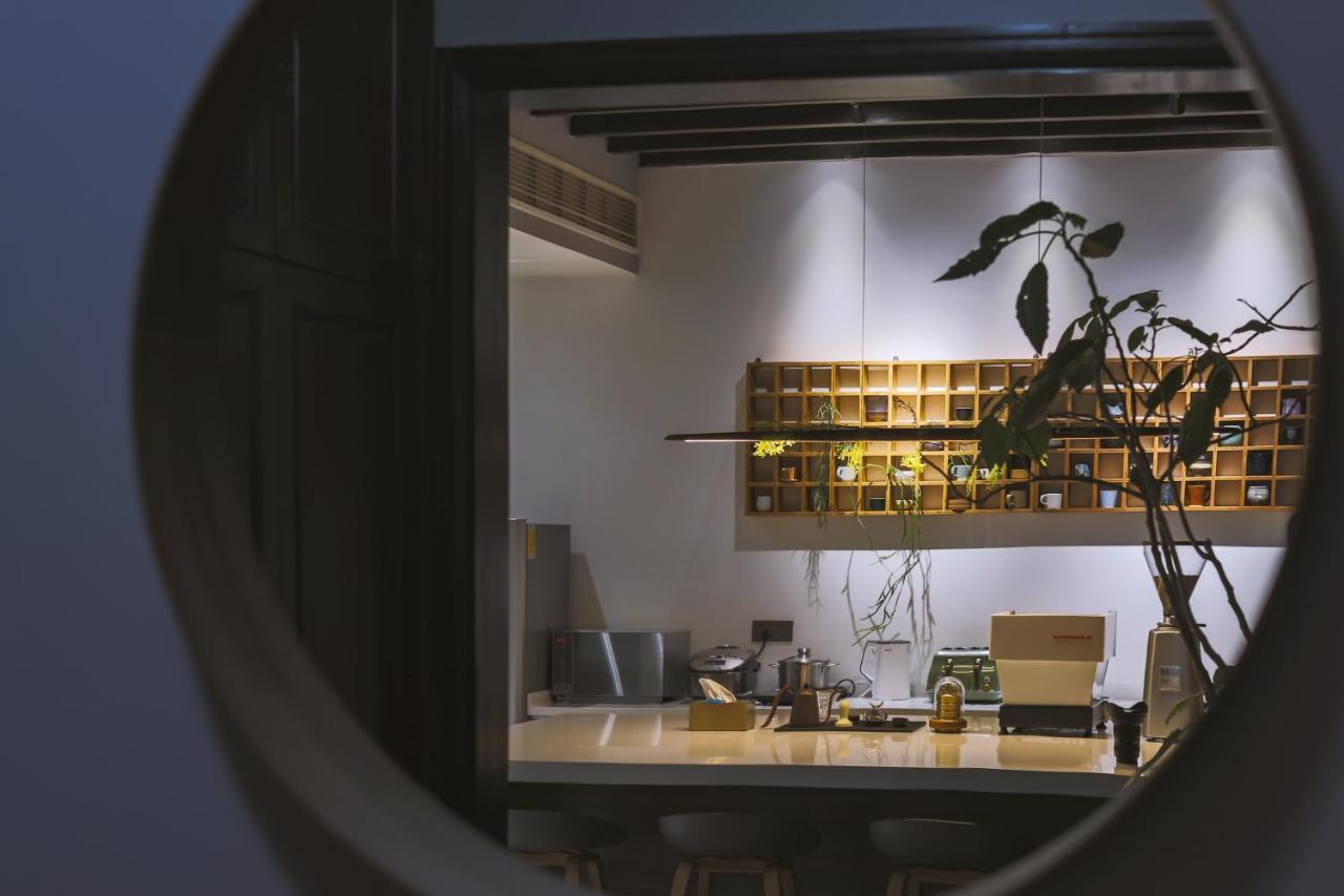 Shanghai Downtown Hills Boutique Guesthouse - Near Metro Line 7, Exit 3, Changping Road Eksteriør billede